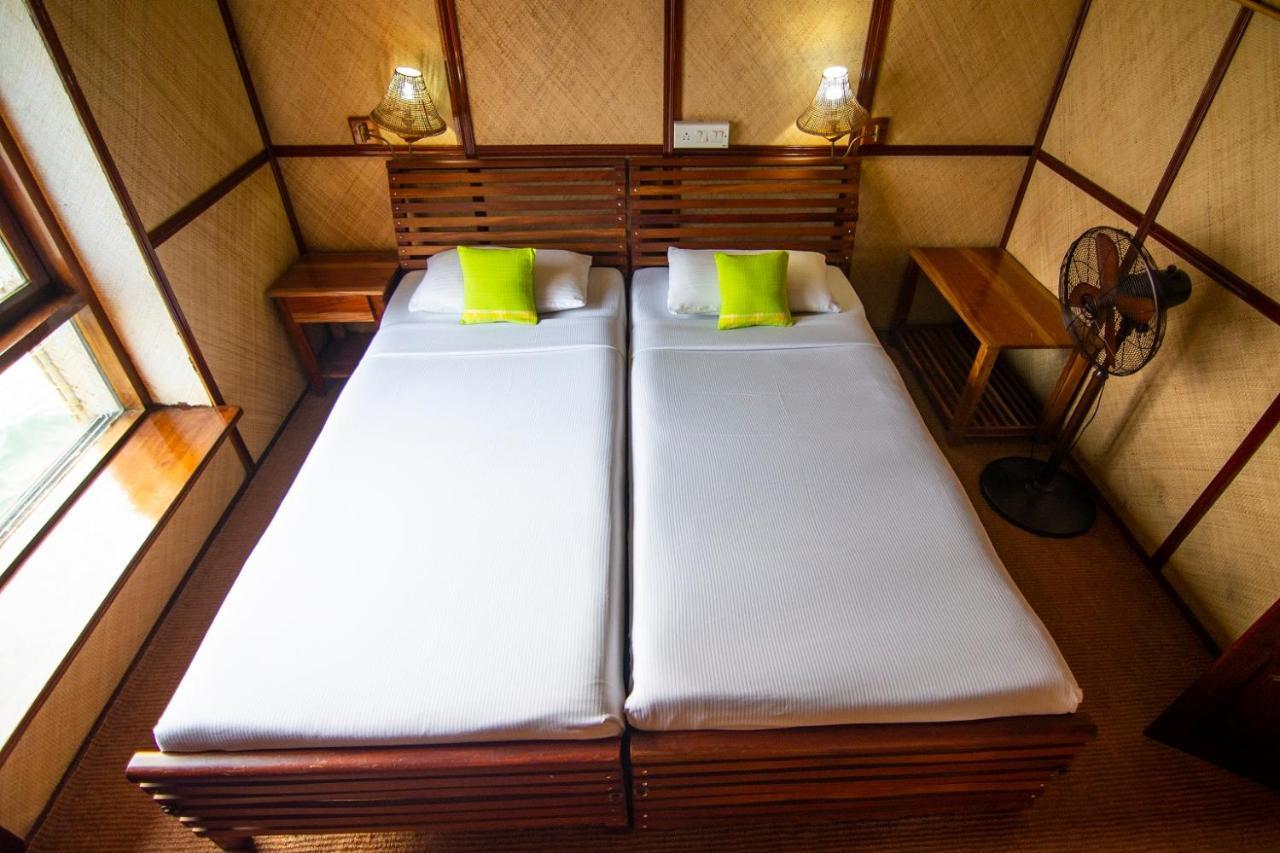 Hotel Marvel Cruise Alappuzha Exteriér fotografie