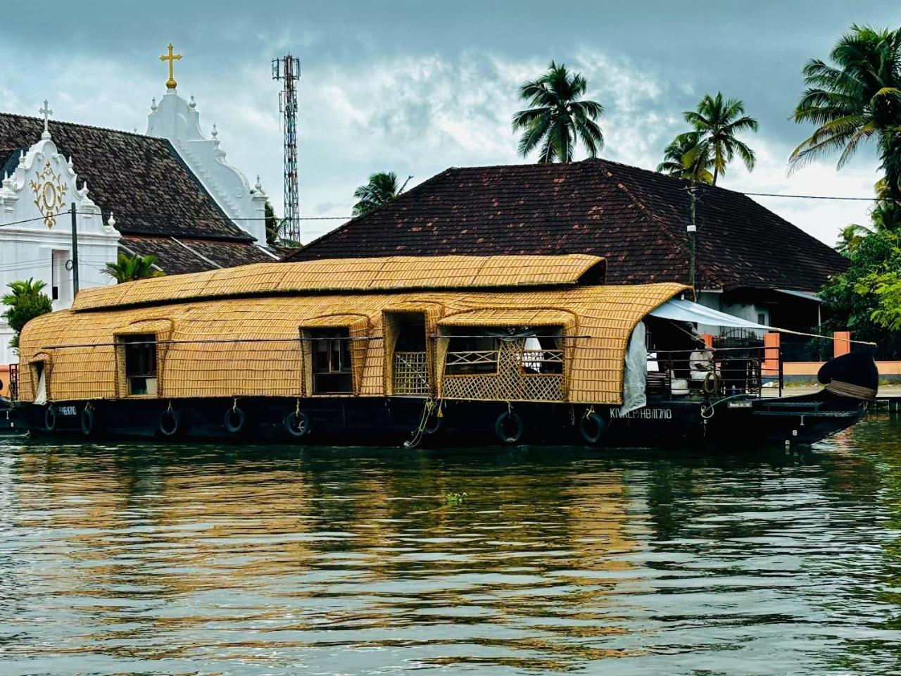 Hotel Marvel Cruise Alappuzha Exteriér fotografie