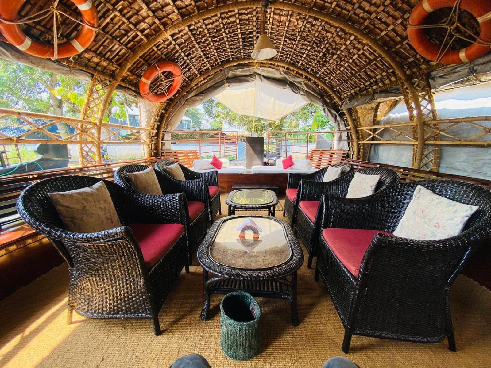 Hotel Marvel Cruise Alappuzha Exteriér fotografie