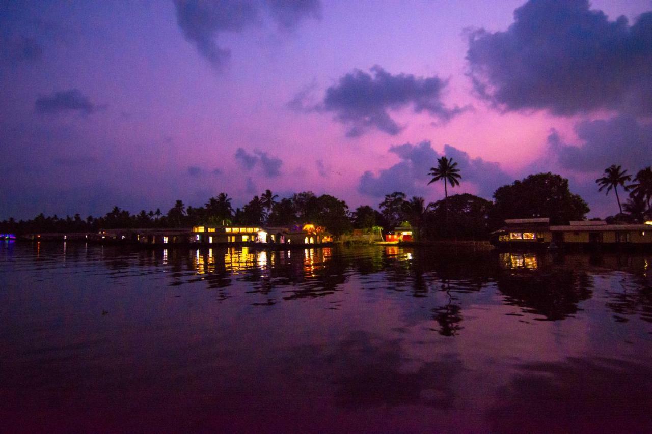Hotel Marvel Cruise Alappuzha Exteriér fotografie