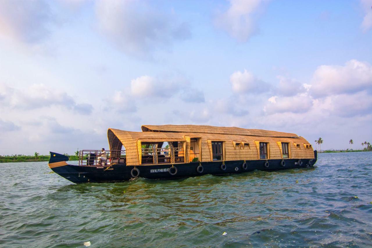 Hotel Marvel Cruise Alappuzha Exteriér fotografie