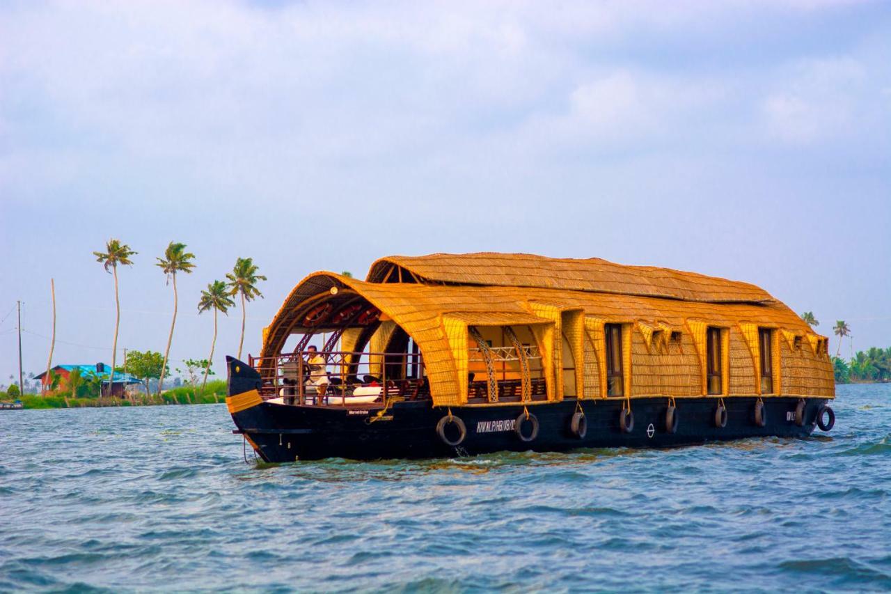 Hotel Marvel Cruise Alappuzha Exteriér fotografie