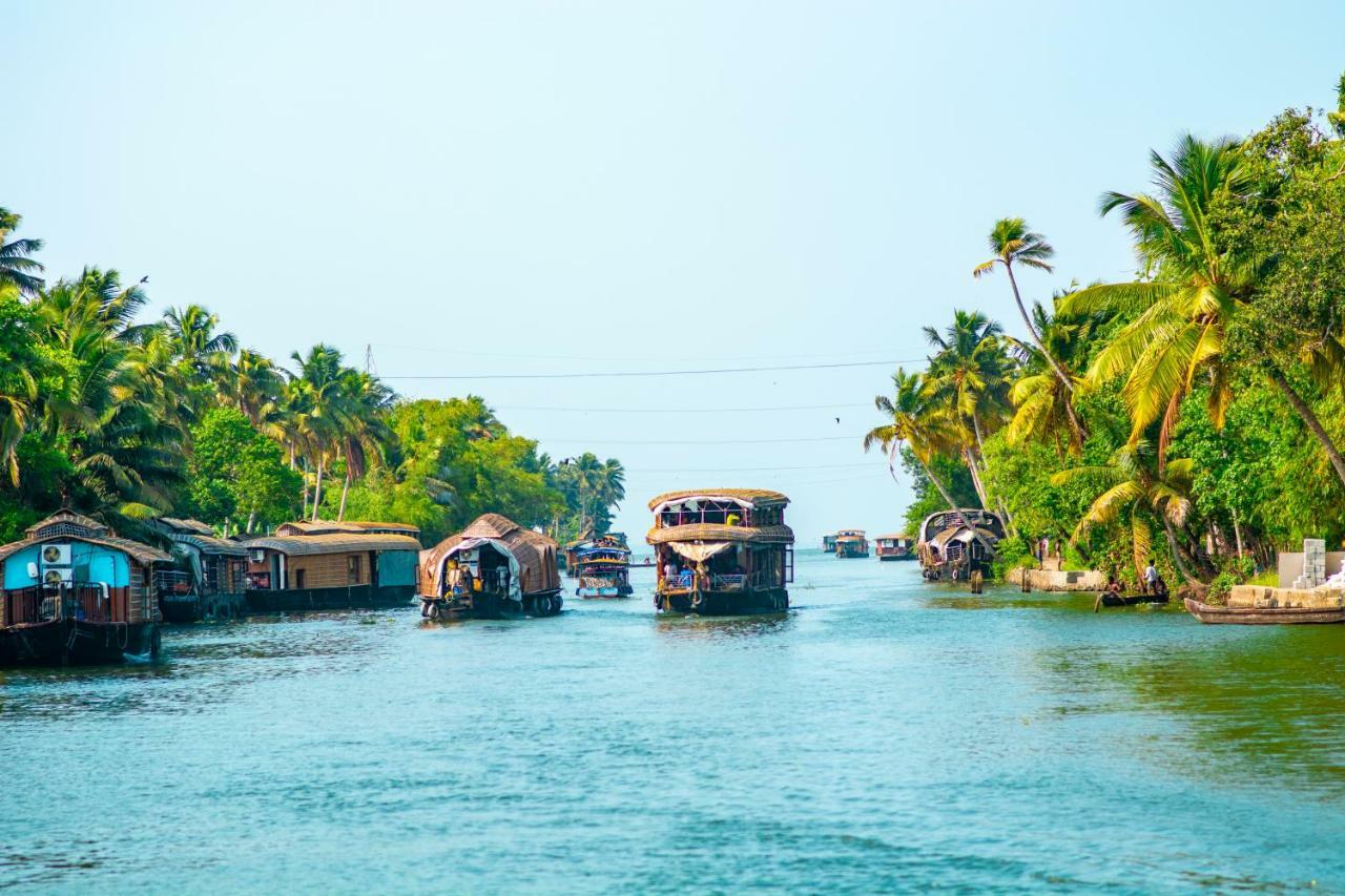 Hotel Marvel Cruise Alappuzha Exteriér fotografie