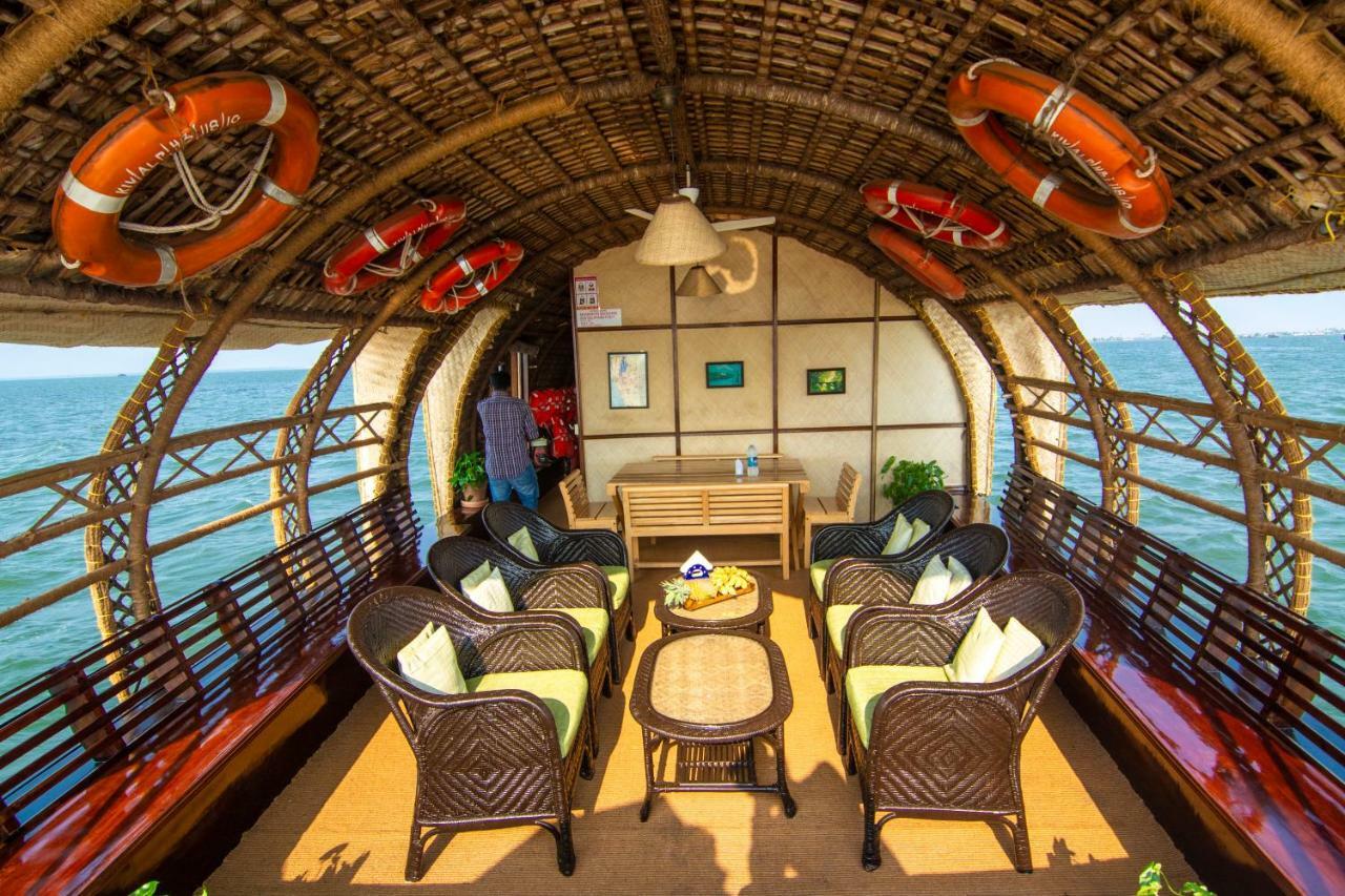 Hotel Marvel Cruise Alappuzha Exteriér fotografie