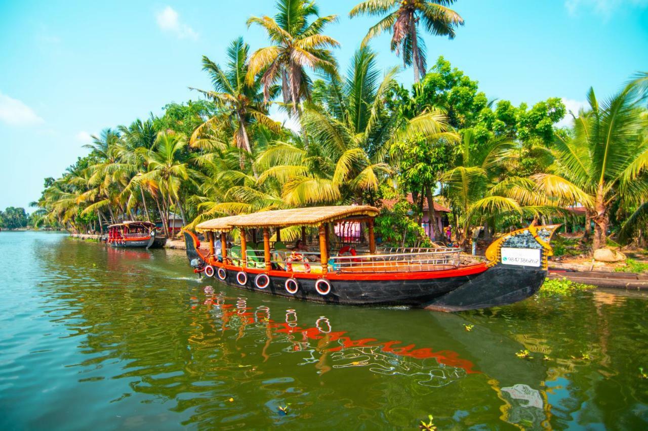 Hotel Marvel Cruise Alappuzha Exteriér fotografie